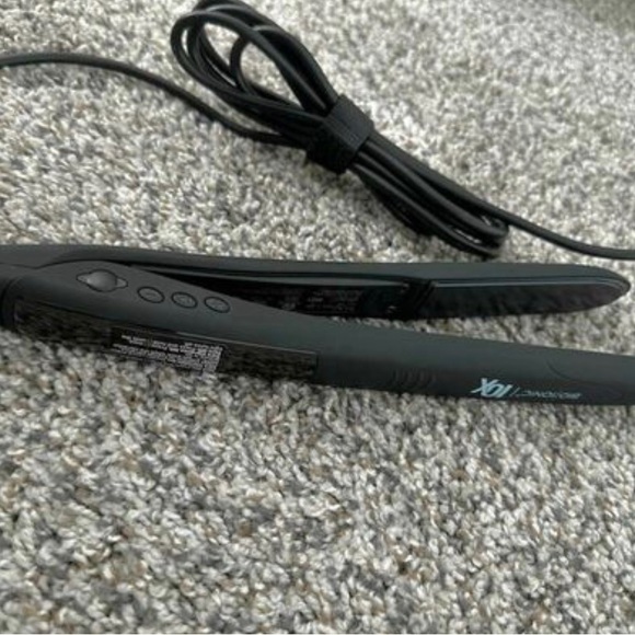 Bioionic 10X Styling Iron - Picture 2 of 5